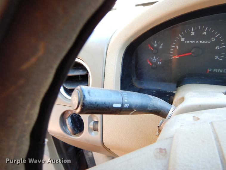 image for item EK9544 2005 Ford F150 XLT SuperCab pickup truck