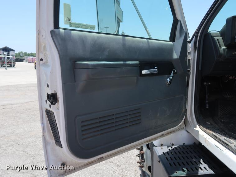 image for item EP9428 1999 Chevrolet C6500 box truck