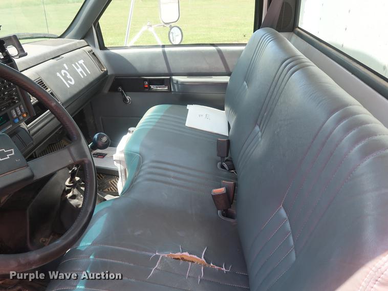 image for item EP9428 1999 Chevrolet C6500 box truck