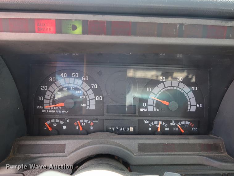 image for item EP9428 1999 Chevrolet C6500 box truck