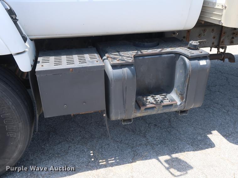 image for item EP9428 1999 Chevrolet C6500 box truck