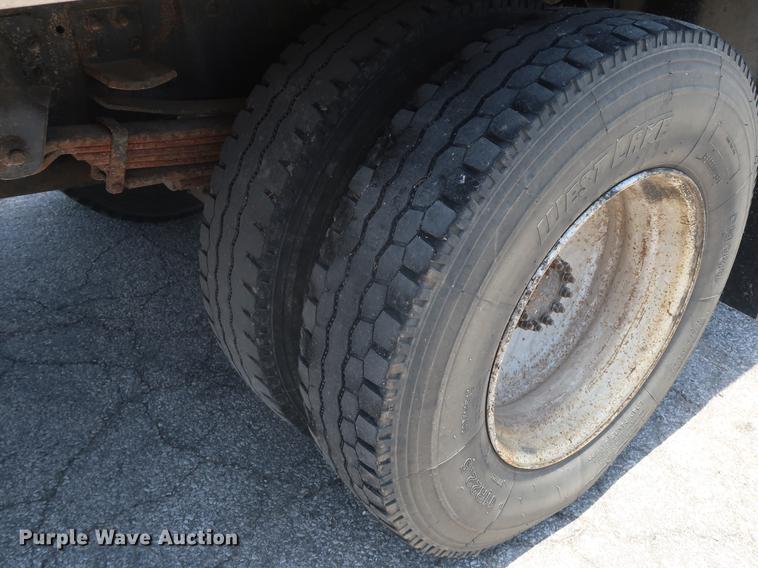 image for item EP9428 1999 Chevrolet C6500 box truck