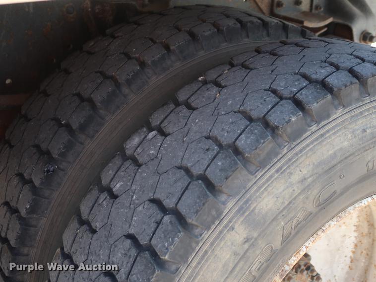 image for item EP9428 1999 Chevrolet C6500 box truck