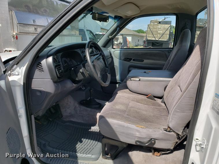 image for item EP9440 2001 Dodge Ram 2500 pickup truck