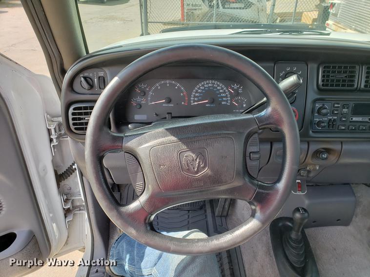 image for item EP9440 2001 Dodge Ram 2500 pickup truck