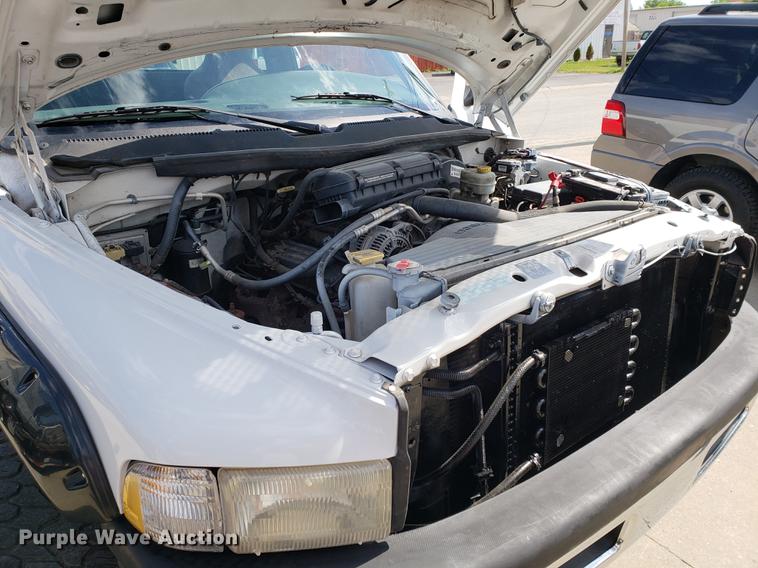 image for item EP9440 2001 Dodge Ram 2500 pickup truck