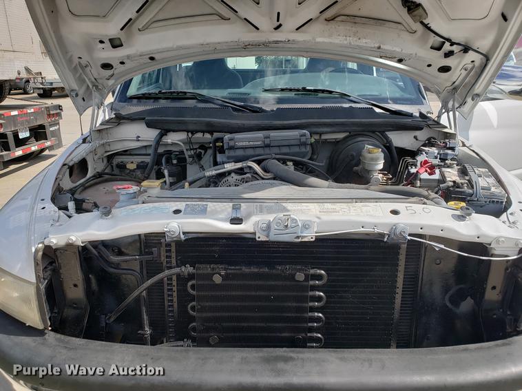 image for item EP9440 2001 Dodge Ram 2500 pickup truck