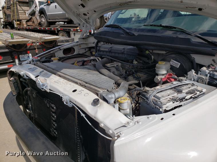 image for item EP9440 2001 Dodge Ram 2500 pickup truck