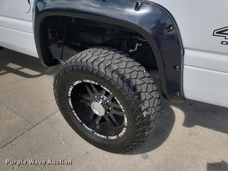 image for item EP9440 2001 Dodge Ram 2500 pickup truck