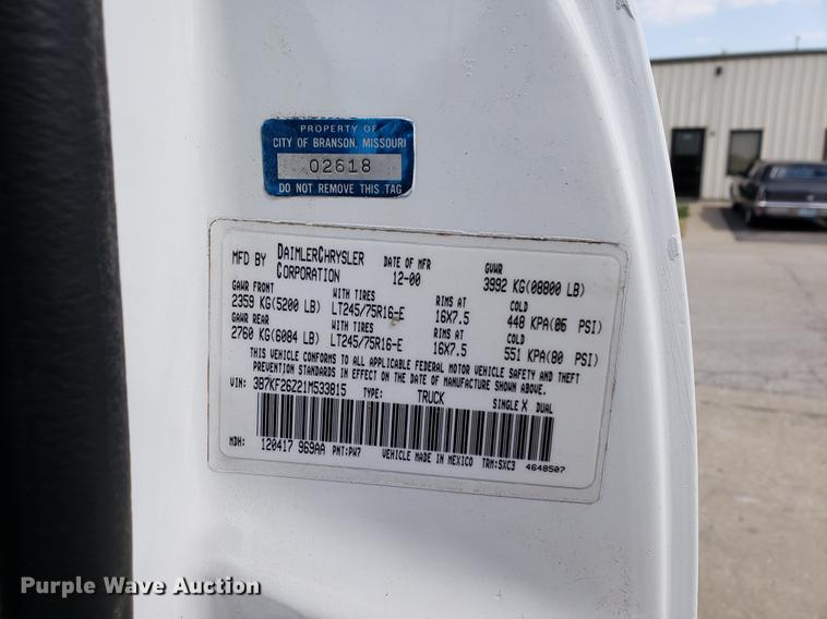 image for item EP9440 2001 Dodge Ram 2500 pickup truck