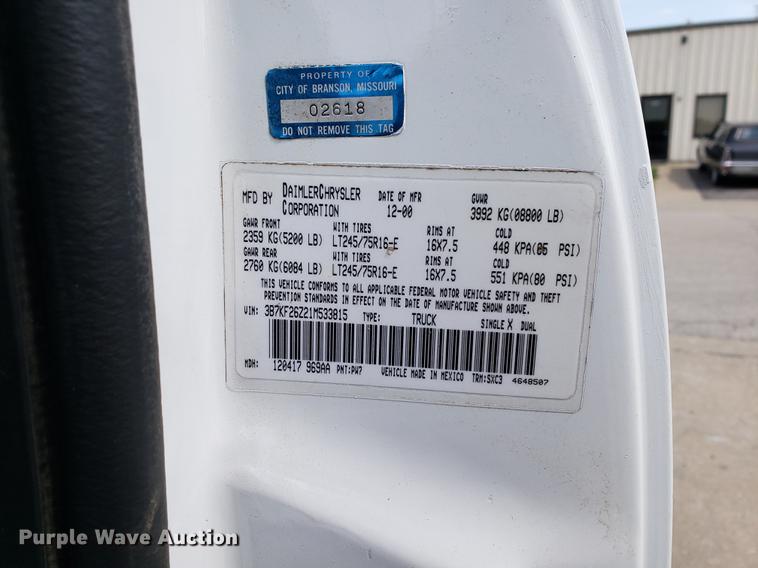 image for item EP9440 2001 Dodge Ram 2500 pickup truck