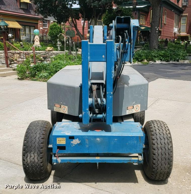 image for item EP9453 Genie Z30/20HD man lift