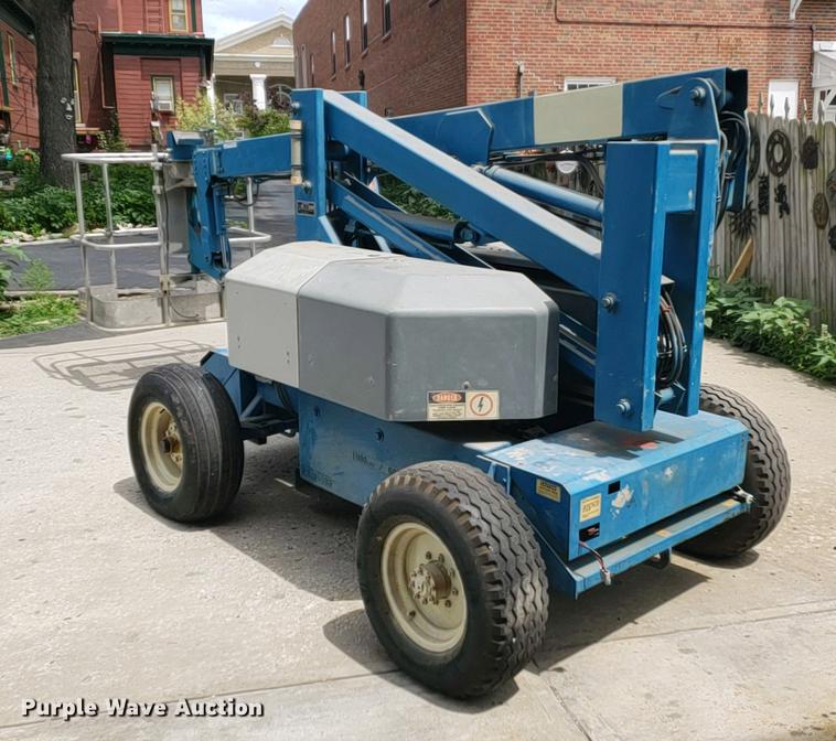 image for item EP9453 Genie Z30/20HD man lift