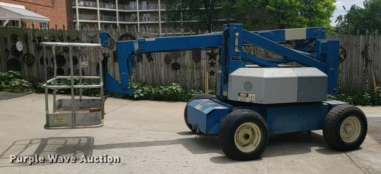 image for item EP9453 Genie Z30/20HD man lift