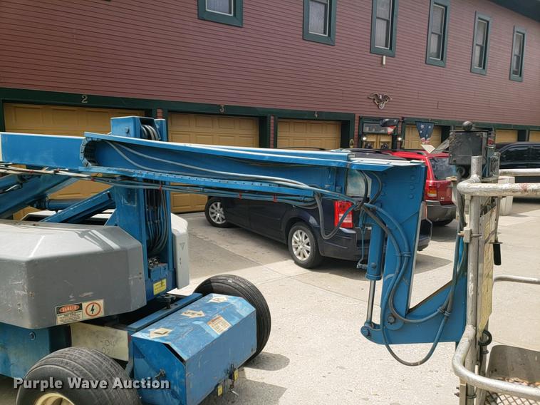 image for item EP9453 Genie Z30/20HD man lift