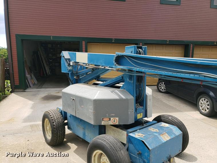 image for item EP9453 Genie Z30/20HD man lift