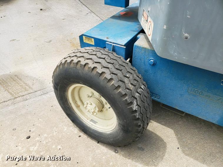 image for item EP9453 Genie Z30/20HD man lift