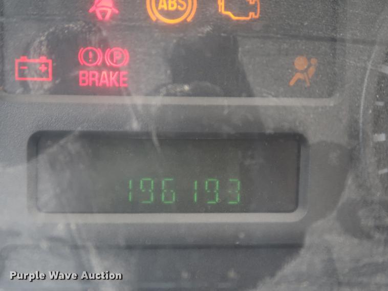 image for item EP9465 2007 Ford F350 Super Duty utility bed pickup truck