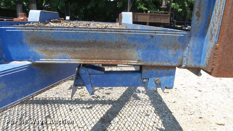 image for item ER9530 2000 ACT utility trailer