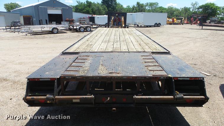 image for item ER9533 2003 Titan equipment trailer