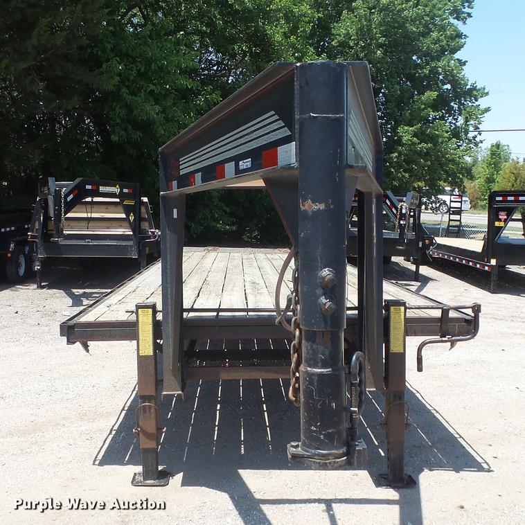 image for item ER9533 2003 Titan equipment trailer