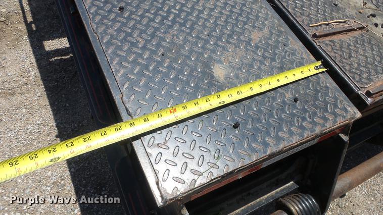 image for item ER9533 2003 Titan equipment trailer