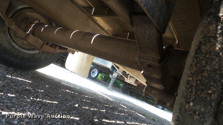 image for item ER9533 2003 Titan equipment trailer