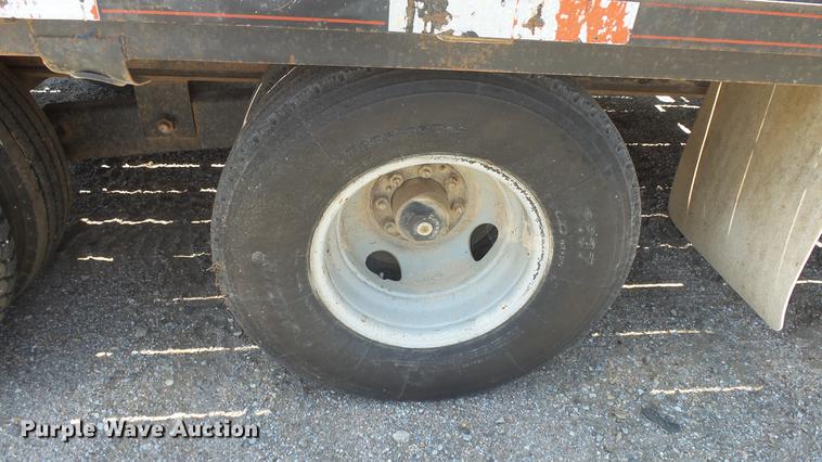 image for item ER9533 2003 Titan equipment trailer