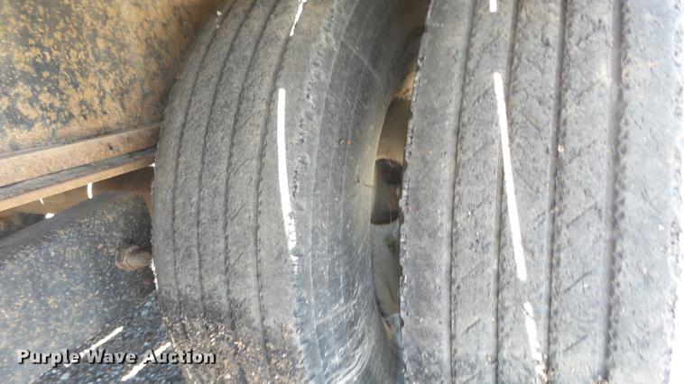 image for item ER9533 2003 Titan equipment trailer