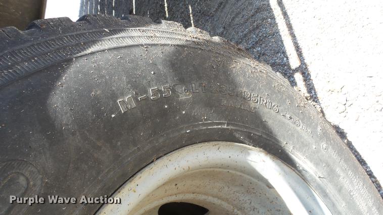 image for item ER9533 2003 Titan equipment trailer