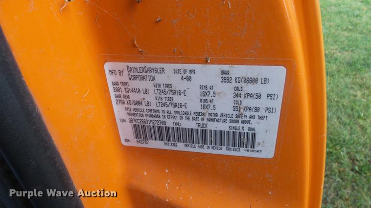 image for item ER9537 2001 Dodge Ram 2500 pickup truck