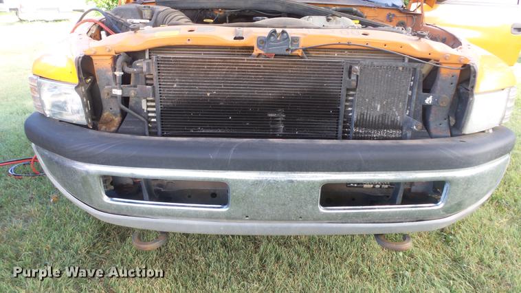 image for item ER9537 2001 Dodge Ram 2500 pickup truck