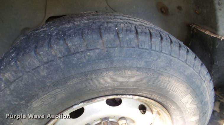 image for item ER9537 2001 Dodge Ram 2500 pickup truck