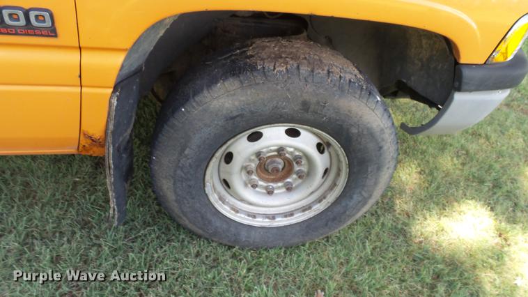 image for item ER9537 2001 Dodge Ram 2500 pickup truck