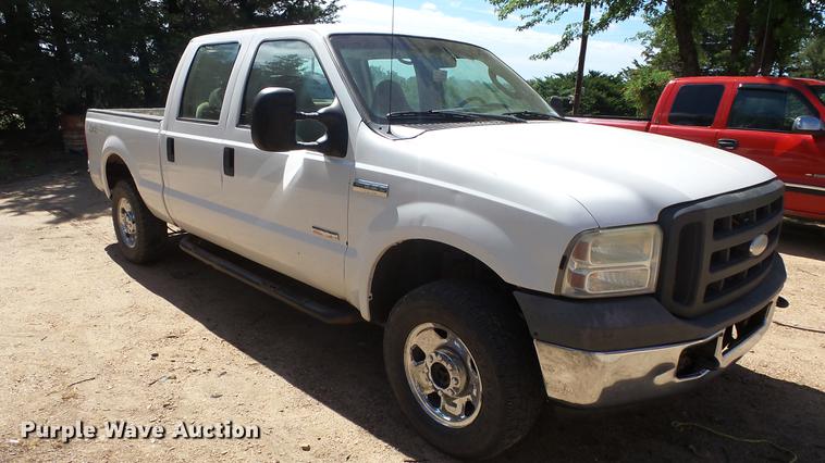 image for item ER9538 2005 Ford F250 Super Duty Crew Cab pickup truck
