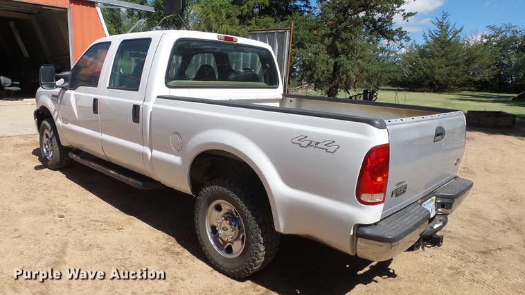 image for item ER9538 2005 Ford F250 Super Duty Crew Cab pickup truck