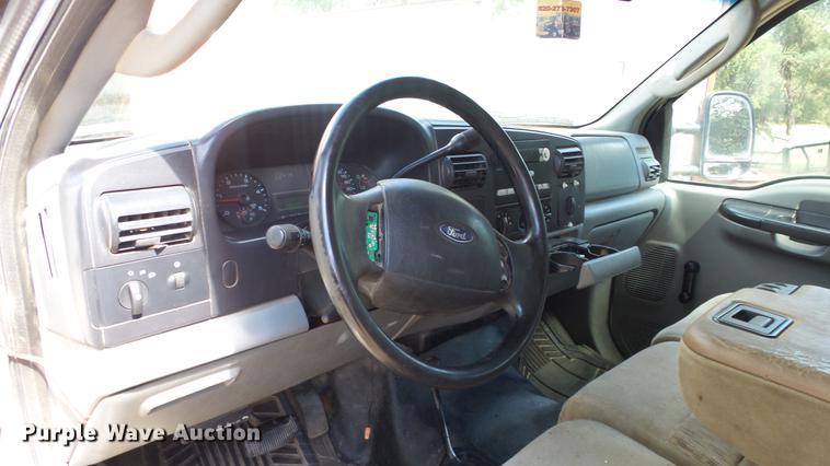 image for item ER9538 2005 Ford F250 Super Duty Crew Cab pickup truck