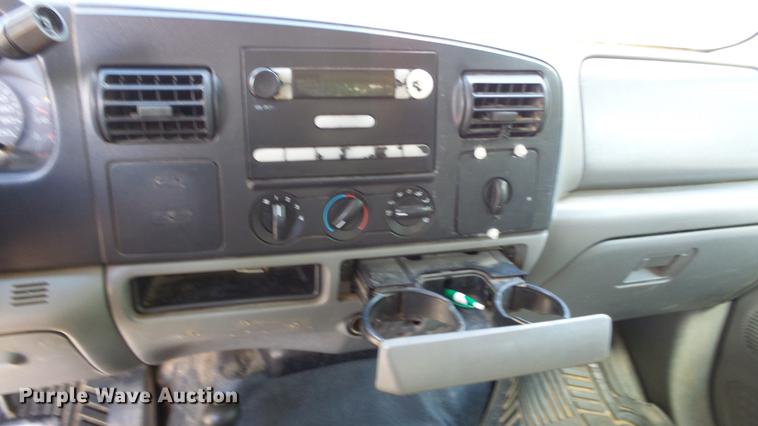 image for item ER9538 2005 Ford F250 Super Duty Crew Cab pickup truck