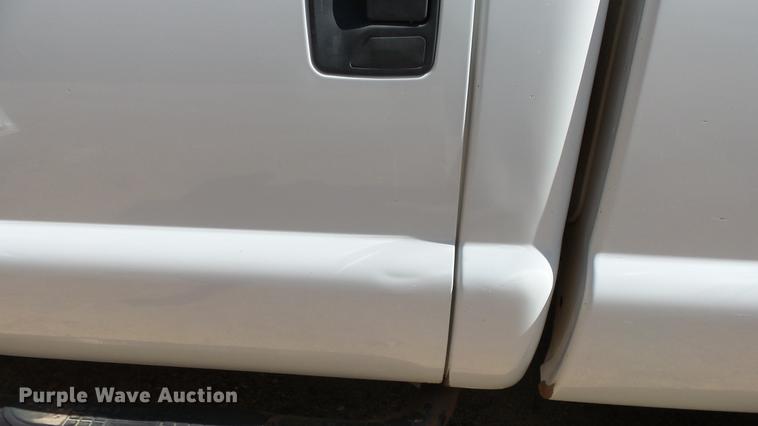 image for item ER9538 2005 Ford F250 Super Duty Crew Cab pickup truck