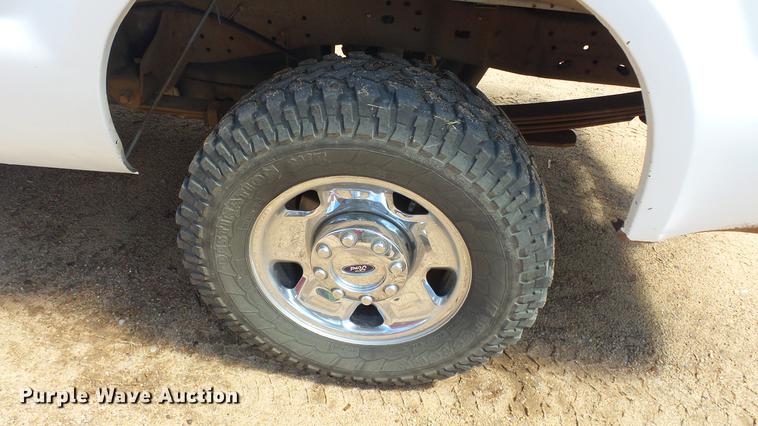 image for item ER9538 2005 Ford F250 Super Duty Crew Cab pickup truck