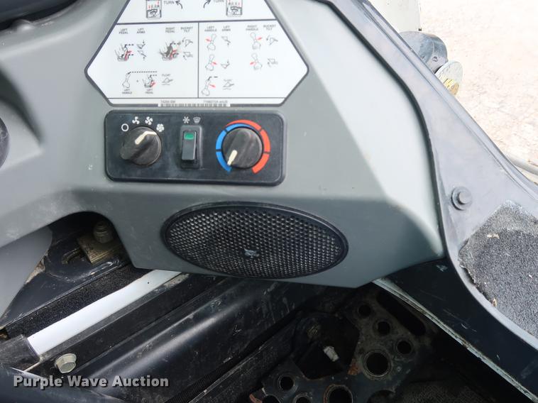 image for item AX9028 2015 Bobcat T770 skid steer