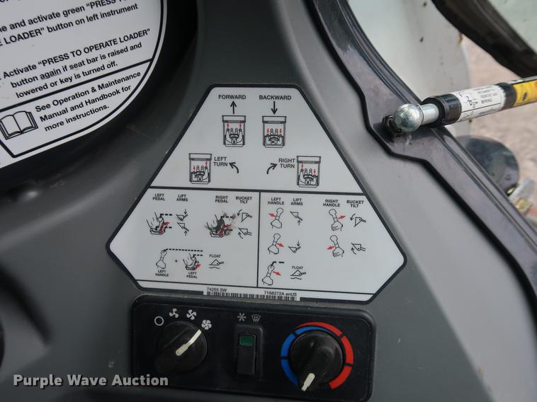 image for item AX9028 2015 Bobcat T770 skid steer