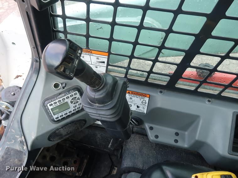 image for item AX9028 2015 Bobcat T770 skid steer