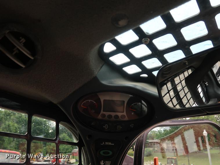 image for item AX9028 2015 Bobcat T770 skid steer