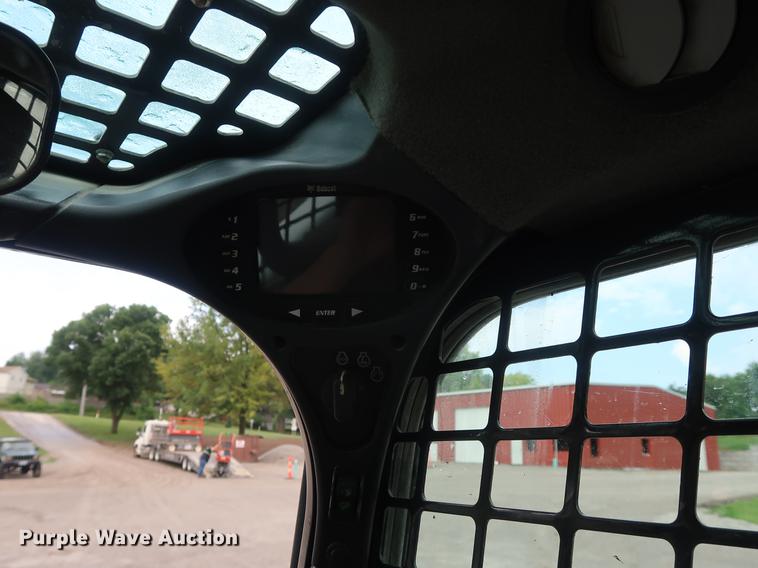 image for item AX9028 2015 Bobcat T770 skid steer