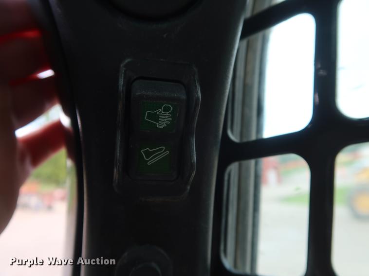 image for item AX9028 2015 Bobcat T770 skid steer