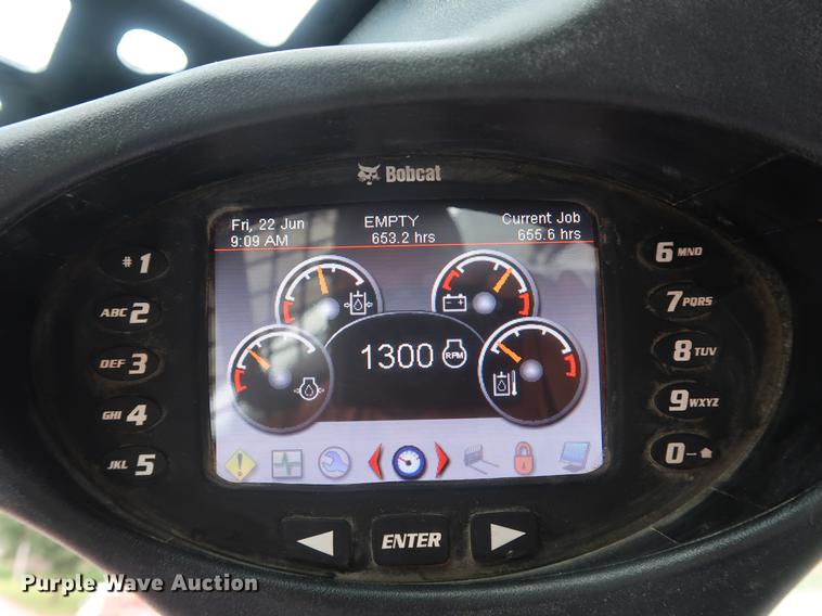 image for item AX9028 2015 Bobcat T770 skid steer