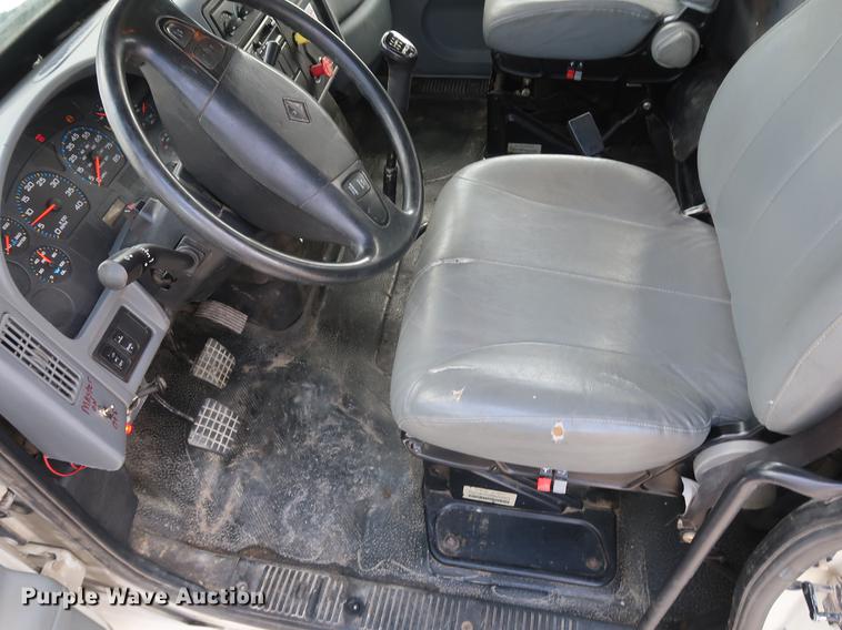 image for item AX9030 2007 International 7400 digger derrick truck