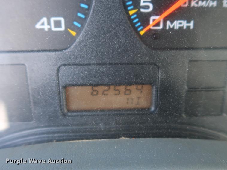 image for item AX9030 2007 International 7400 digger derrick truck