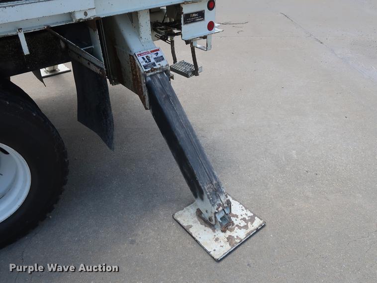 image for item AX9030 2007 International 7400 digger derrick truck